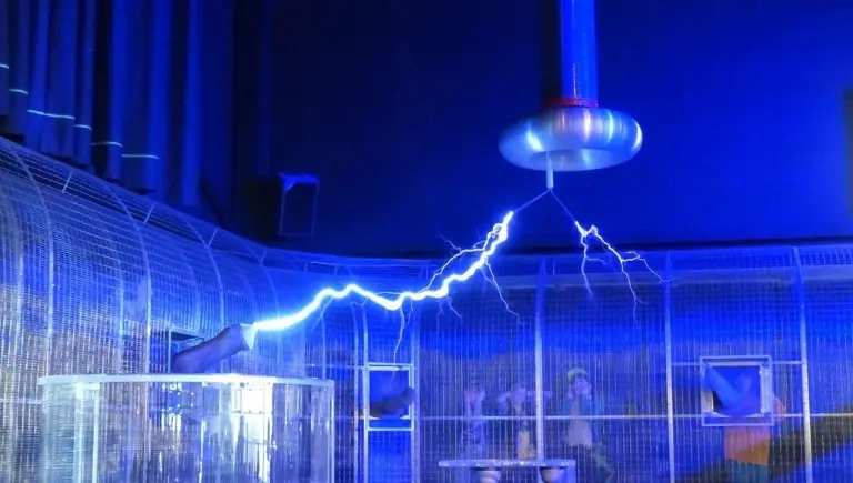 Ball lightning experiment lab | Ball Lightning