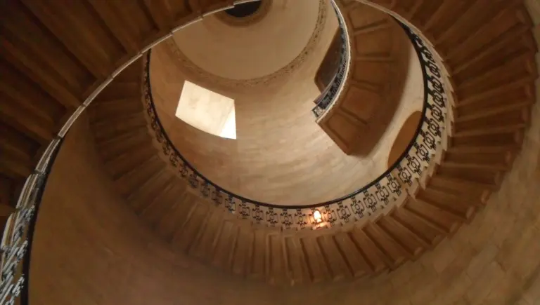 Geometrical staircase | Whispering Gallery