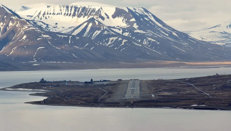 Svalbard airport winter | Illegal to Die